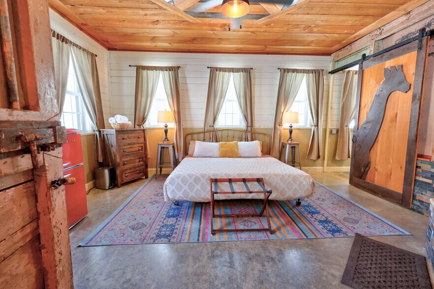 More Photos Of 400 Game Farm Rd, Catskill Hospitality For Sale