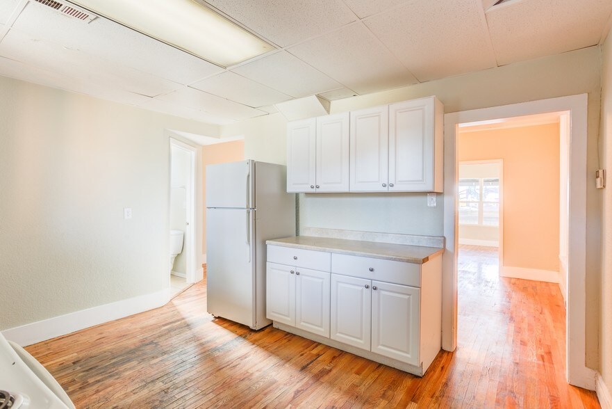 More Photos Of 2852 Welton St, Denver Office For Lease