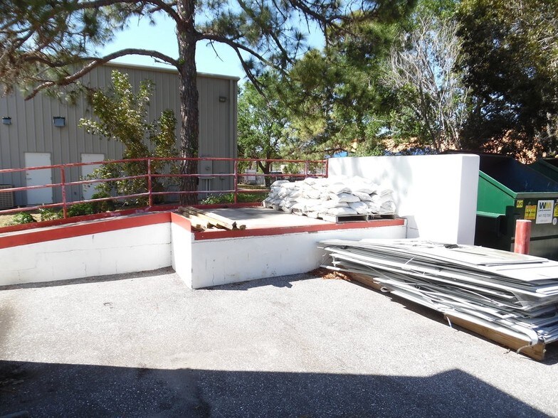 More Photos Of 885 Tallevast Rd, Sarasota Manufacturing For Lease