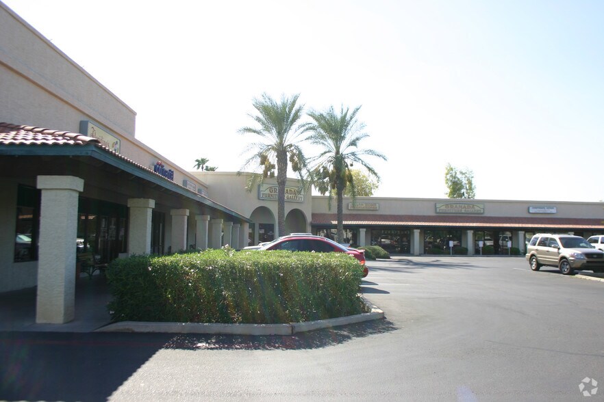 More Photos Of 590 N Alma School Rd, Chandler General Retail For Sale