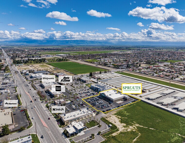 More Photos Of 3535 Panama Ln, Bakersfield Supermarket For Sale