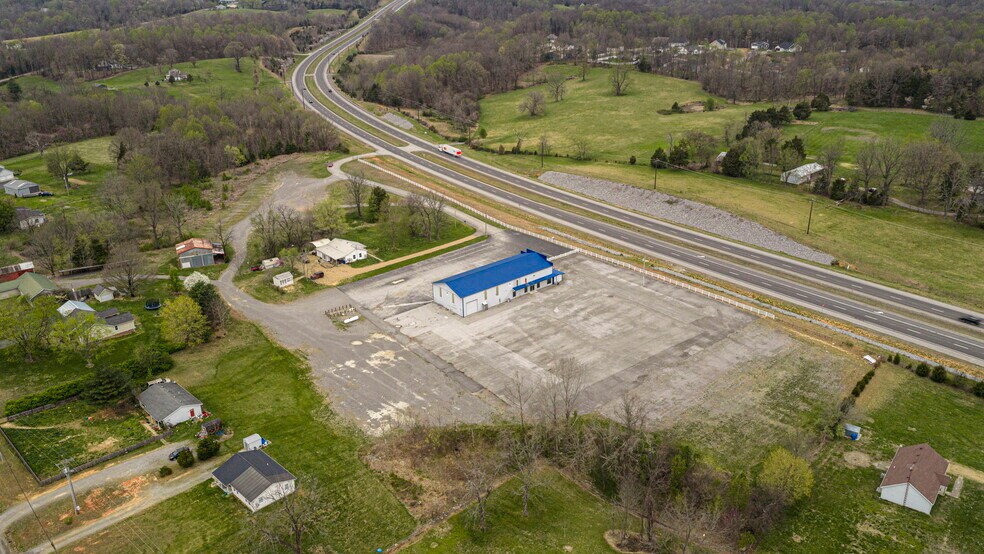 More Photos Of 5905 Veterans Memorial Hwy, Scottsville Showroom For Sale