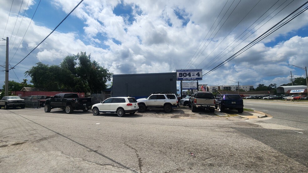 More Photos Of 2973 Phillips Hwy, Jacksonville Auto Repair For Sale