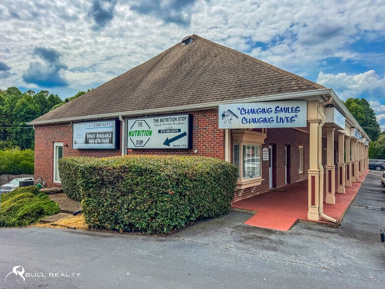 More Photos Of 365 SW Villa Rica Way, Marietta Freestanding For Sale