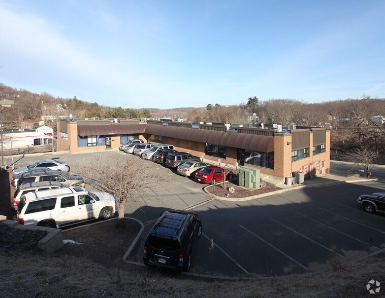 Primary Photo Of 2 Lakewood Rd, Waterbury Office For Lease
