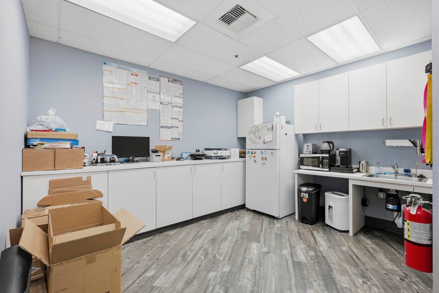 More Photos Of 1358 Blue Oaks Blvd, Roseville Light Distribution For Sale