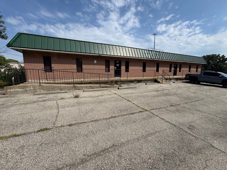 More Photos Of 4609 S Norfleet Rd, Independence Office For Sale