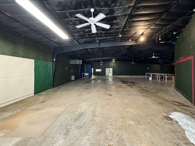 More Photos Of 100 Holiday Ln, Tonkawa Warehouse For Lease