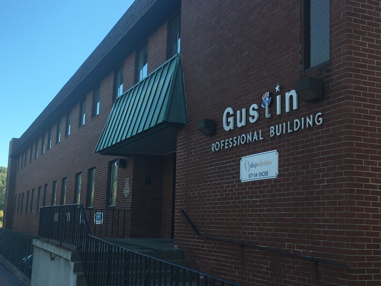 More Photos Of 171 Market Sq, Newington Office For Sale