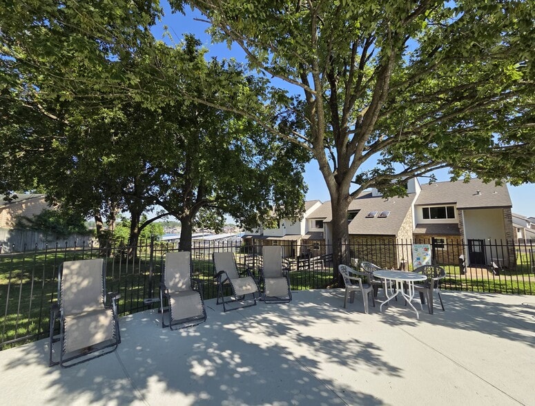 More Photos Of 17578 Highway 105, Montgomery Hotel For Sale