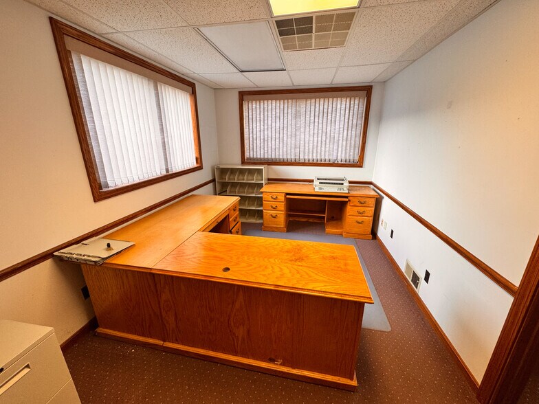 More Photos Of 95 E Main St, Carrollton Office For Sale