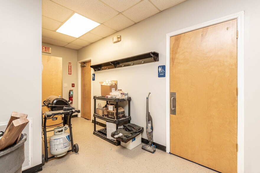 More Photos Of 1803 Claude Rd, Conover Religious Facility For Lease