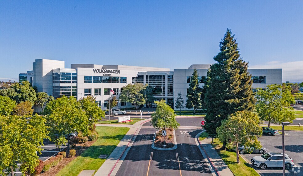 Primary Photo Of 600 Clipper Dr, Belmont Office For Lease