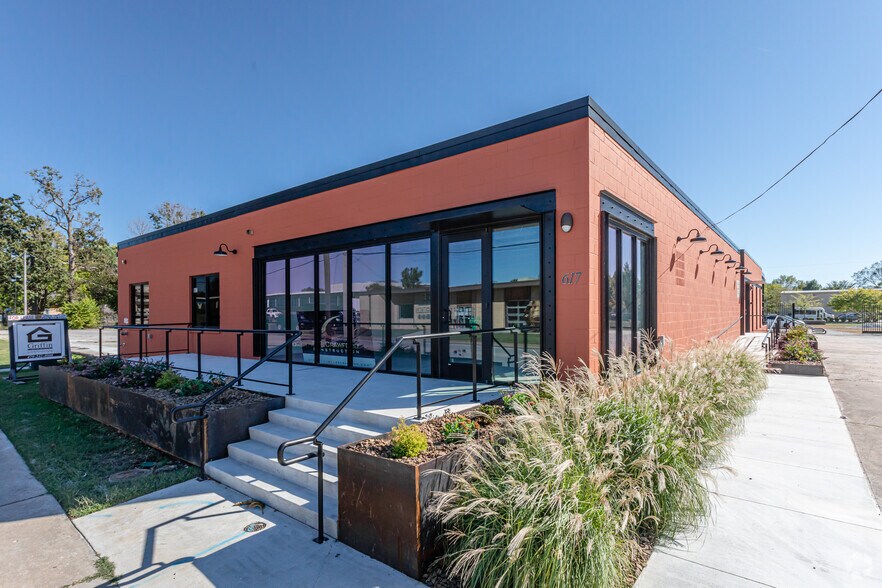 Primary Photo Of 617 E Emma Ave, Springdale Office For Lease