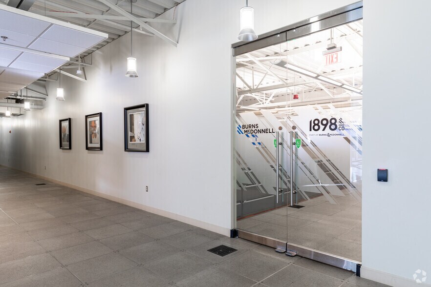 More Photos Of 108 Leigus Rd, Wallingford Office For Lease