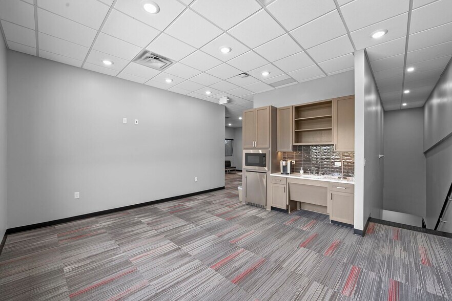 More Photos Of 39 Truss Dr, Boerne Flex For Sale