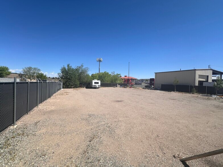 More Photos Of 6119 Hanover Rd NW, Albuquerque Manufacturing For Sale