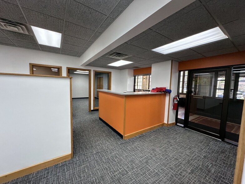 More Photos Of 241 Marquette St, LaSalle Office For Sale