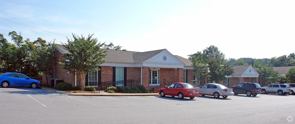 Primary Photo Of 1009 Grove Rd, Greenville Medical For Sale