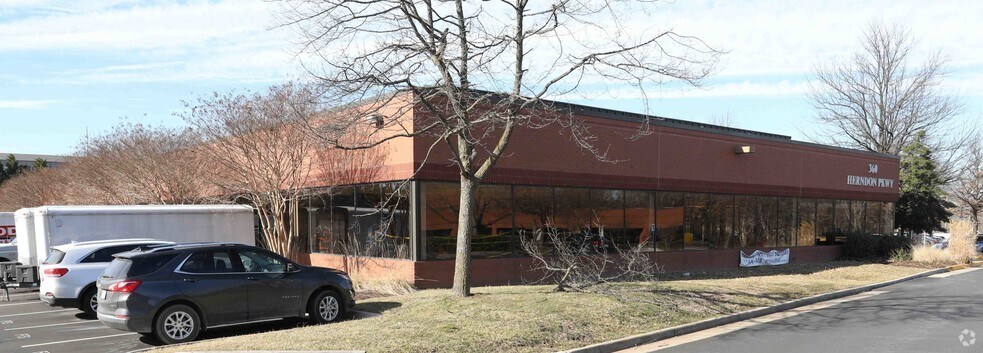 More Photos Of 360 Herndon Pky, Herndon Flex For Lease