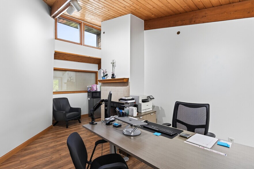 More Photos Of 14565-14579 Grand Ave S, Burnsville Office For Sale