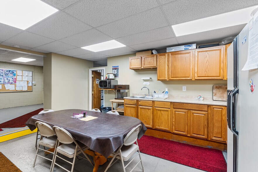 More Photos Of 257 W Nicholson Rd, Audubon Office For Sale