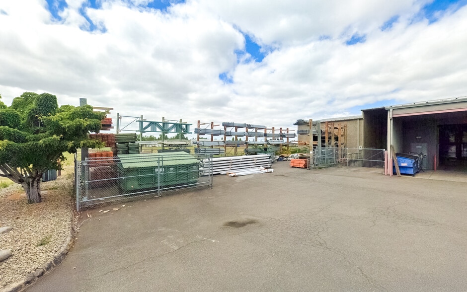 More Photos Of 2025 W 2nd Ave, Eugene Warehouse For Sale