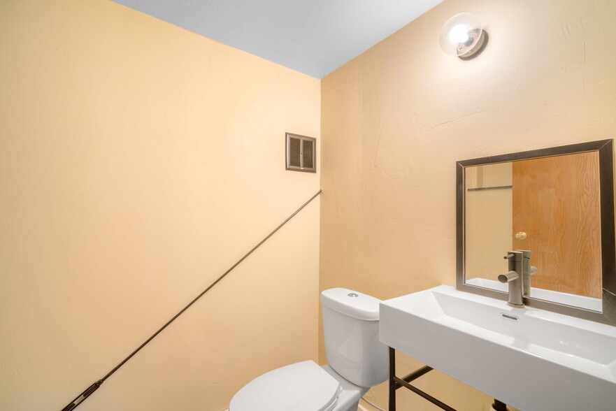 More Photos Of 3460 Town Hall Rd, Kewaskum Warehouse For Sale