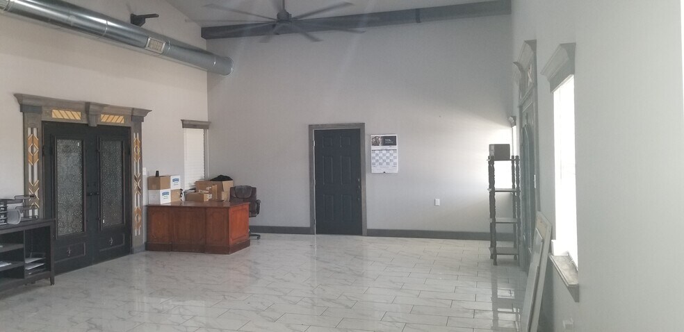 More Photos Of 1627 County Road 7340, Lubbock Warehouse For Sale