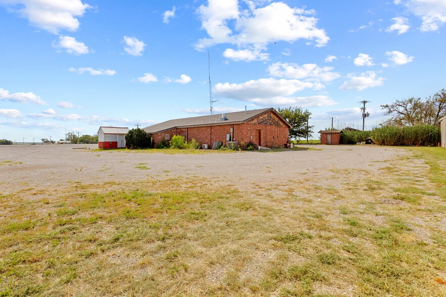 More Photos Of 28198 County Street 2530, Fort Cobb Manufactured Housing Mobile Home Park For Sale