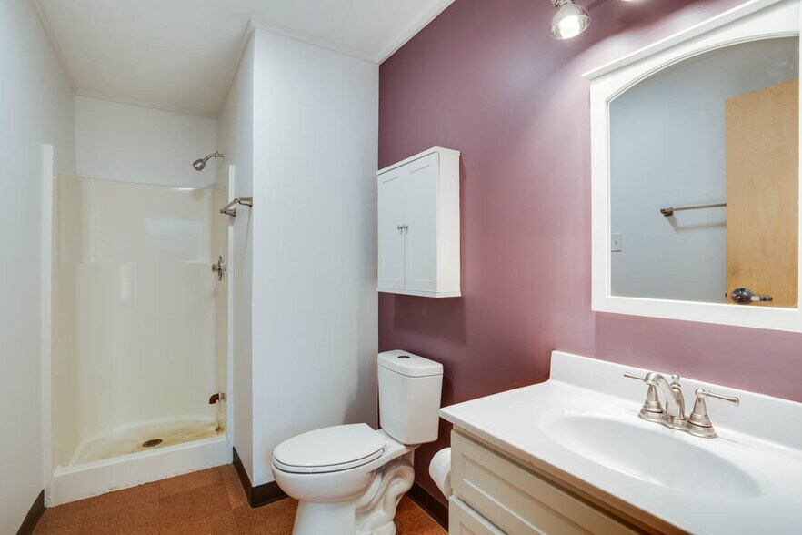 More Photos Of 1140 E Market St, Charlottesville Office For Lease