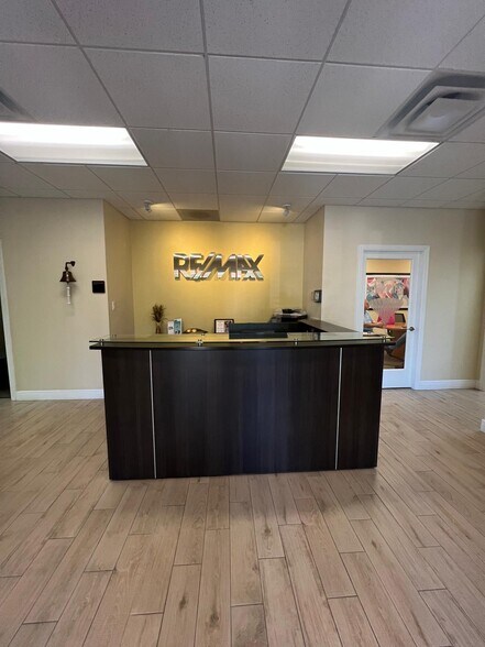 More Photos Of 1314 E Venice Ave, Venice Medical For Sale