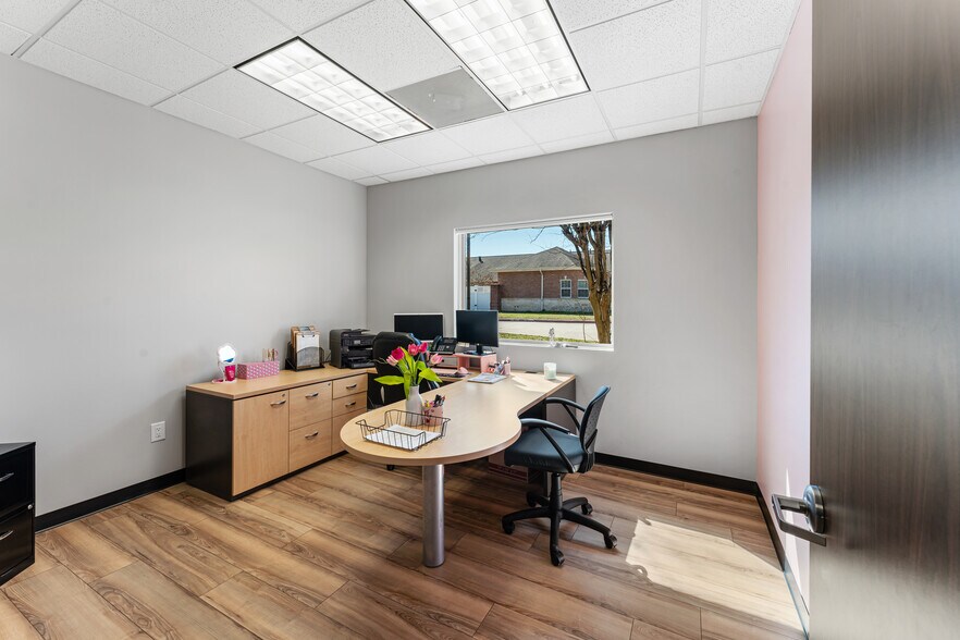 More Photos Of 6319 Cypresswood Dr, Spring Medical For Lease