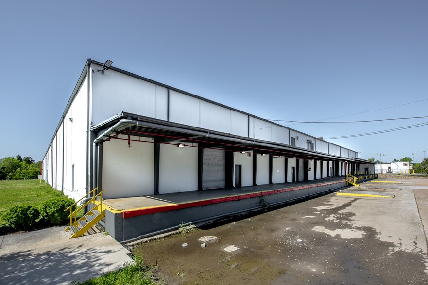 More Photos Of 1900 Daisy St, Chattanooga Warehouse For Lease