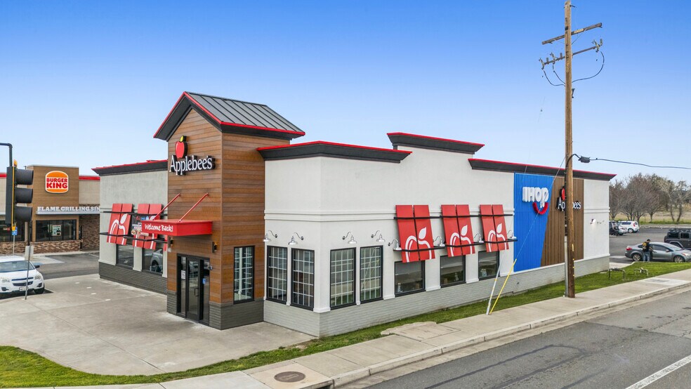 More Photos Of 220 Antelope Blvd, Red Bluff Restaurant For Sale