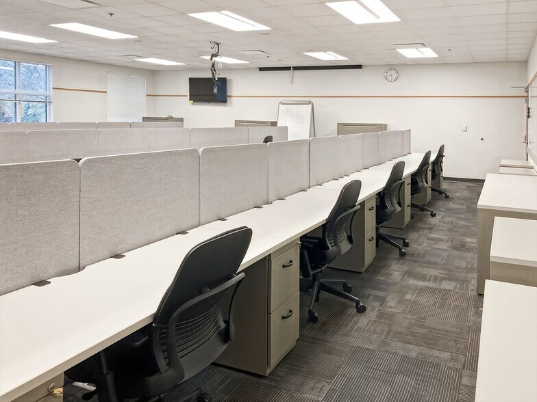 More Photos Of 5225 Tech Data Dr, Clearwater Coworking Space