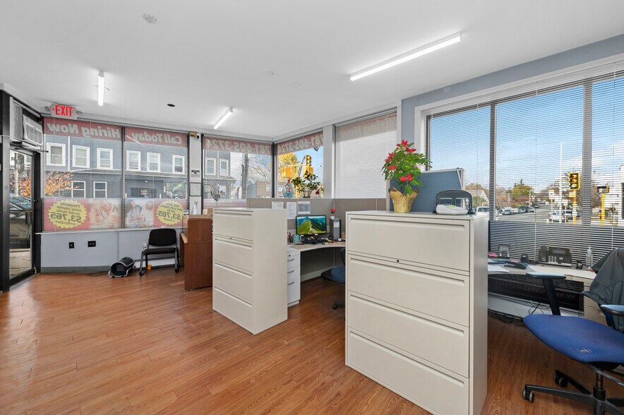 More Photos Of 97-101 Main St, Malden Storefront Retail Office For Lease