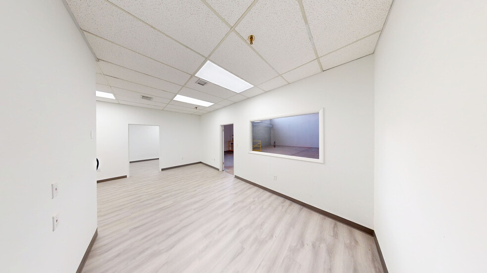 More Photos Of 16511-16511 NW 8th Ave, Miami Warehouse For Lease