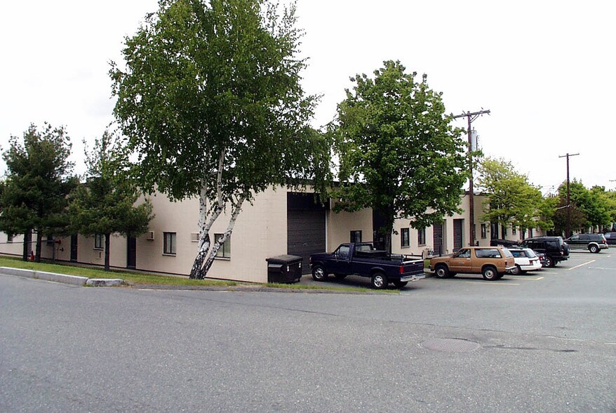 More Photos Of 175 New Boston St, Woburn Research And Development For Lease