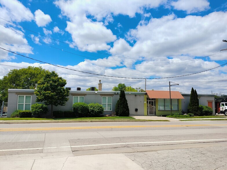 More Photos Of 34 N Bennett St, Geneva Office For Lease