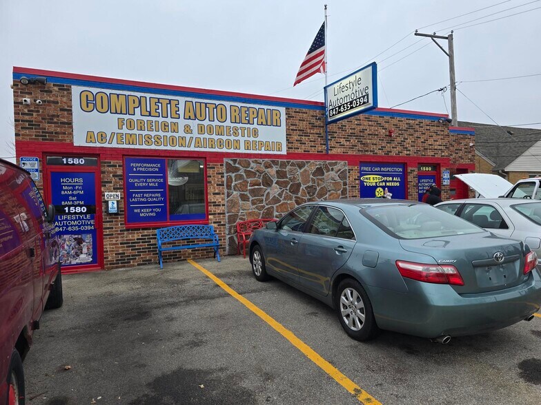 More Photos Of 1580 S Cora St, Des Plaines Warehouse For Sale