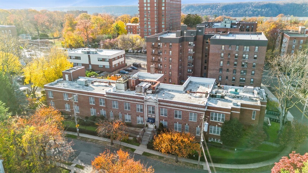More Photos Of 3 Lehman Ter, Yonkers Congregate Senior Housing For Sale