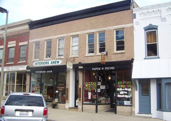 More Photos Of 132-134 Cass St, Woodstock Unknown For Lease