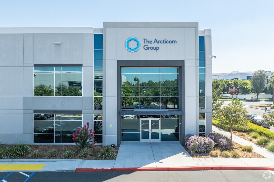 More Photos Of 3675 De Forest Cir, Mira Loma Warehouse For Lease