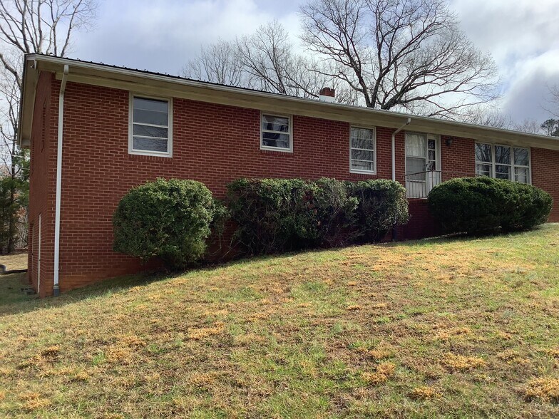 More Photos Of 605 Clarksbury Church Rd, Thomasville Religious Facility For Sale