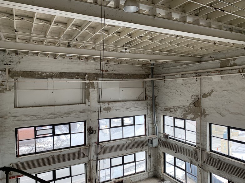More Photos Of 612 New Hampshire St, Lawrence Office For Lease