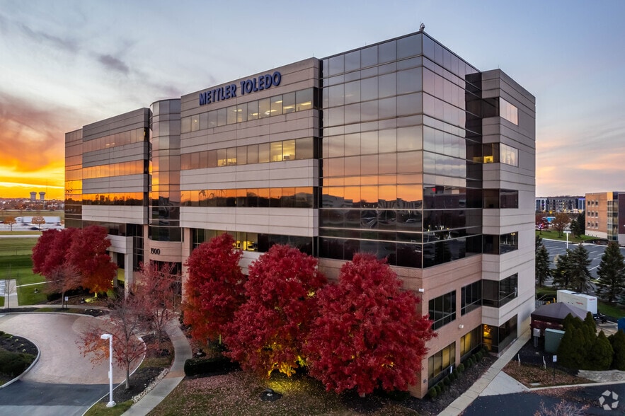 More Photos Of 1900 Polaris Pky, Columbus Office For Lease