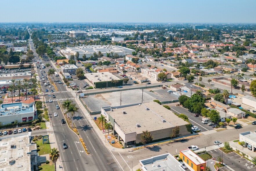 More Photos Of 11727-11729 South St, Artesia General Retail For Lease