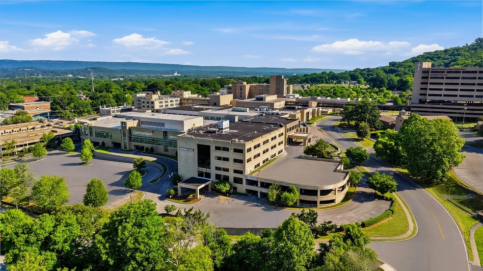 More Photos Of 605 Glenwood Ave, Chattanooga Medical For Lease