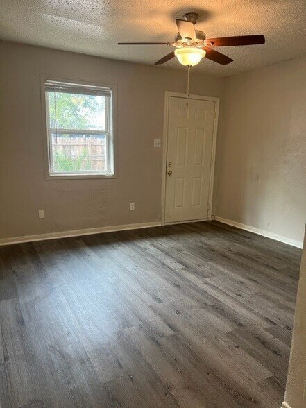 More Photos Of 2912 N Beaton St, Corsicana Apartments For Sale